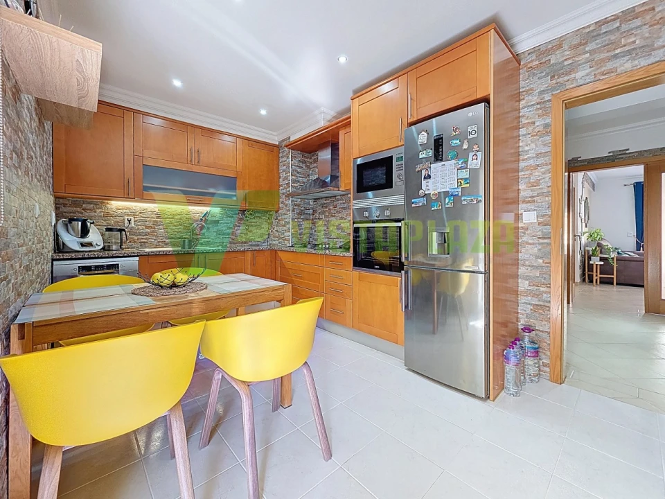 Apartamento T3 para Venda em Portimão Foto 3