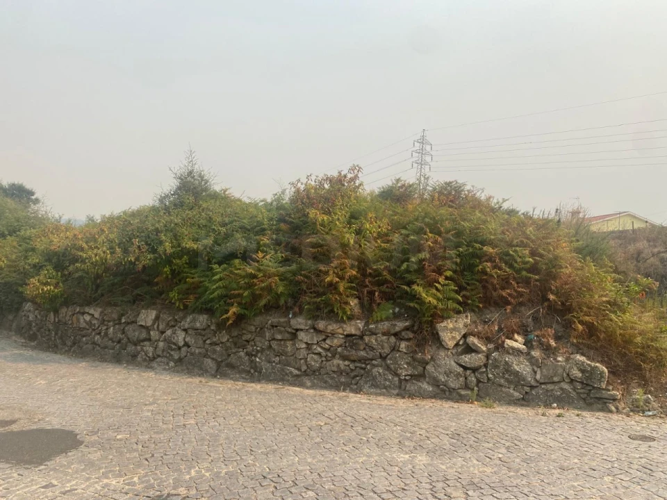 Terreno para Venda em Gondifelos, Cavalões e Outiz Foto 10