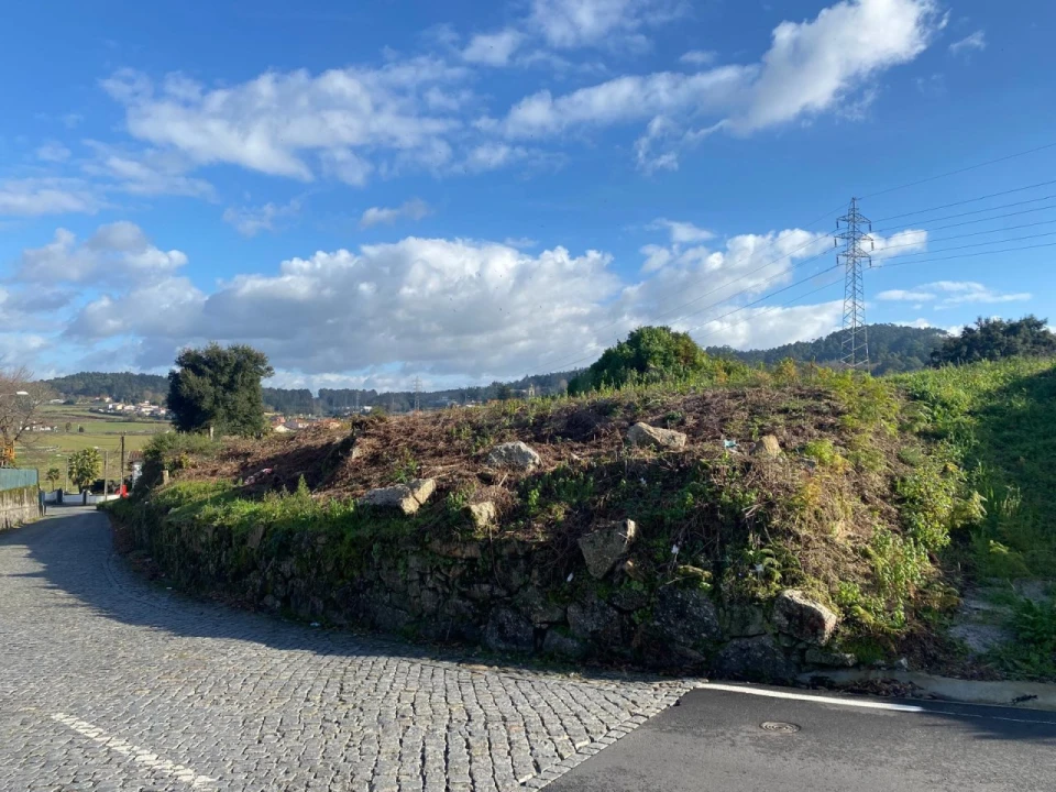 Terreno para Venda em Gondifelos, Cavalões e Outiz Foto 1