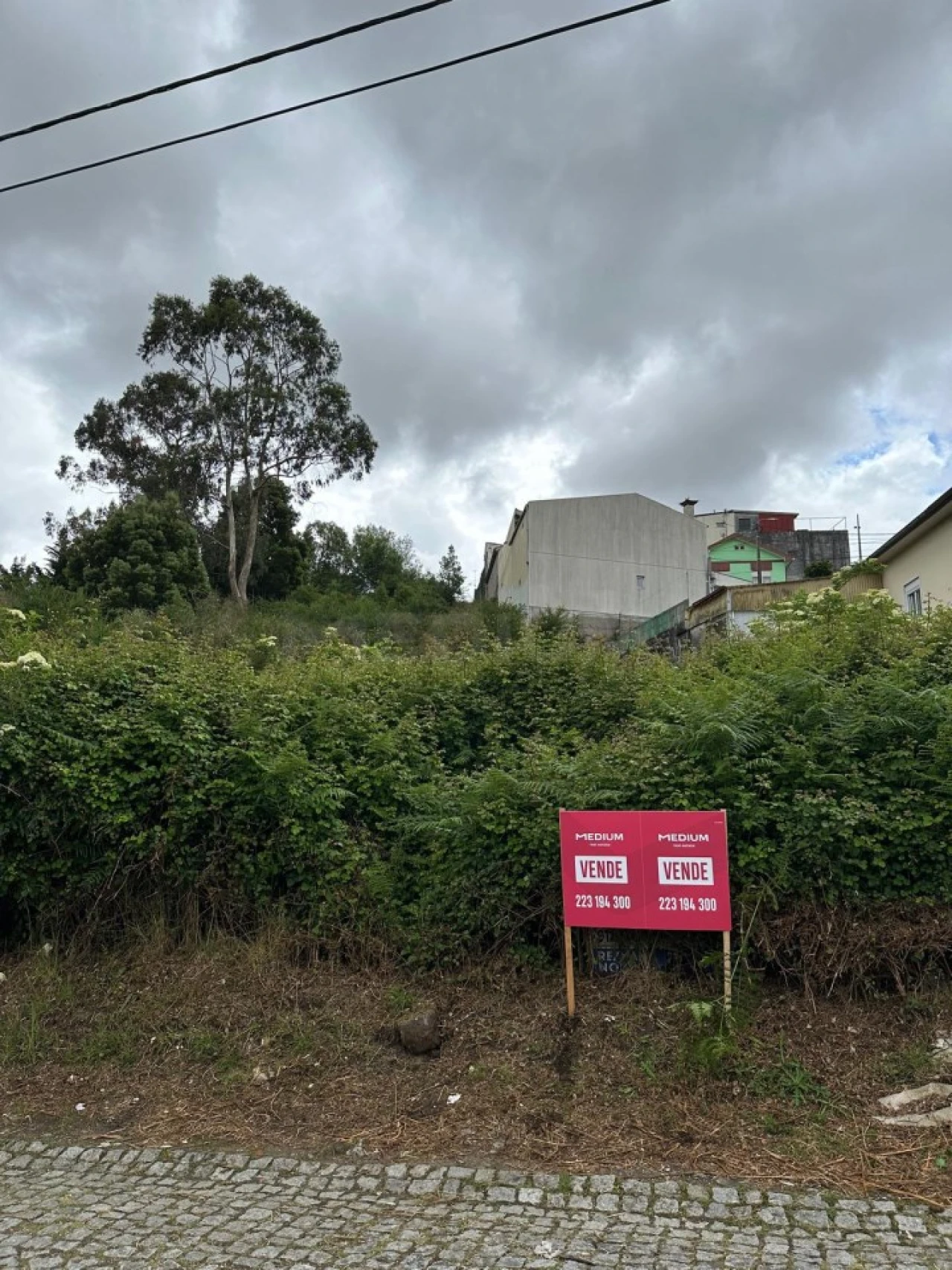 Terreno para Venda em Castêlo da Maia Foto 1