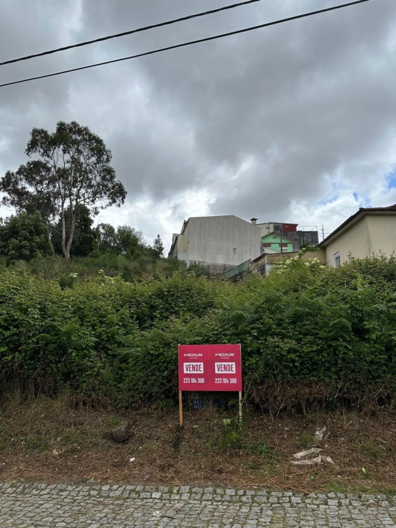 Terreno para Venda em Castêlo da Maia Foto 2