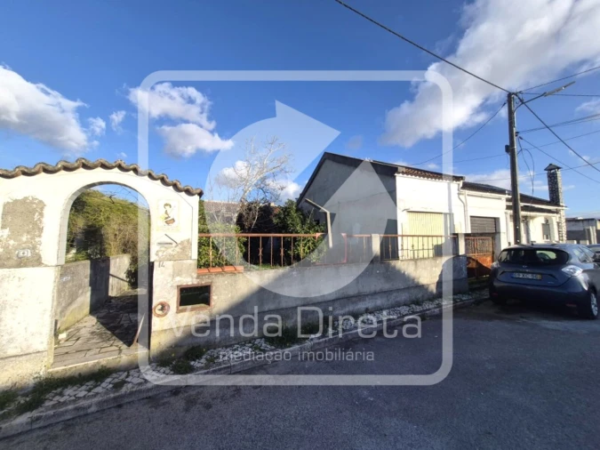 Terreno para Venda em Quinta do Anjo Foto 1