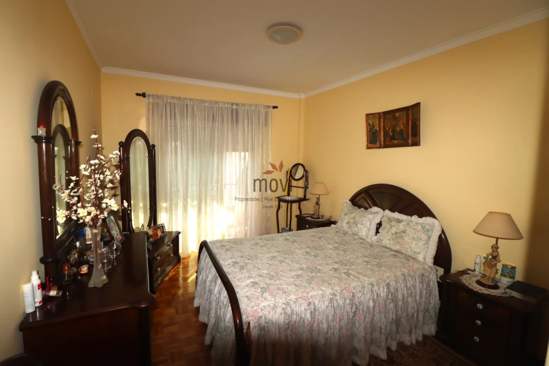 Apartamento T5 para Venda em Carcavelos e Parede Foto 8