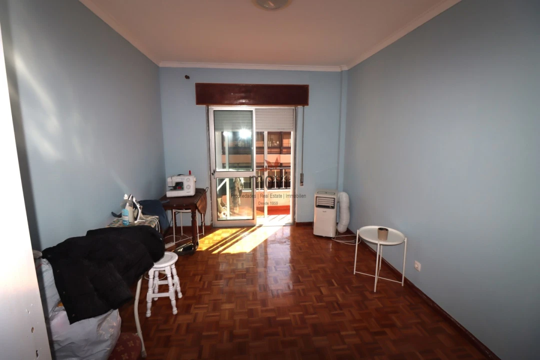 Apartamento T5 para Venda em Carcavelos e Parede Foto 12