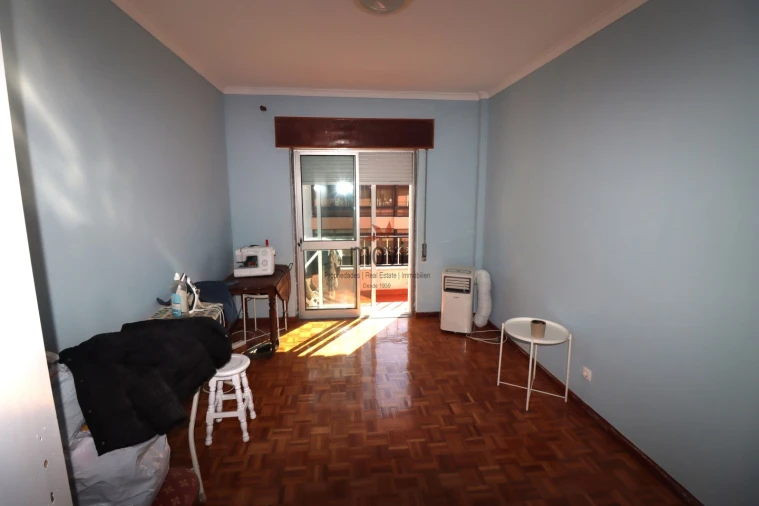 Apartamento T5 para Venda em Carcavelos e Parede Foto 12