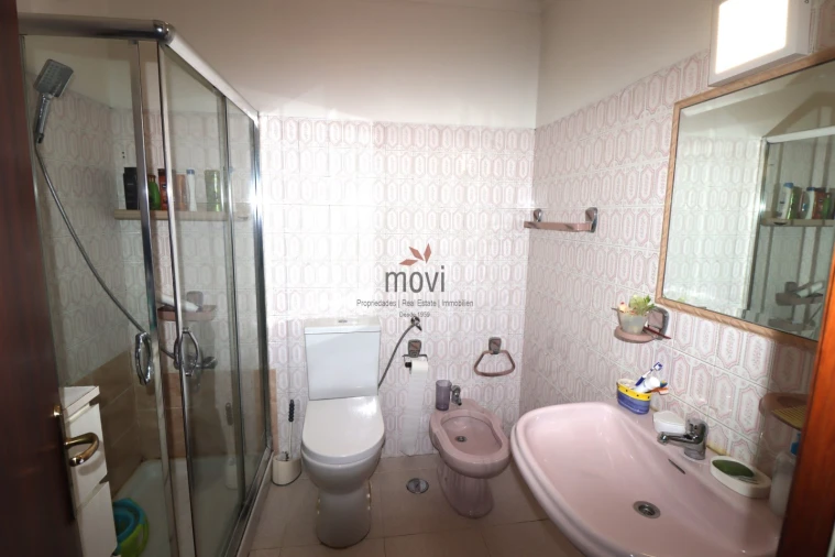 Apartamento T5 para Venda em Carcavelos e Parede Foto 13