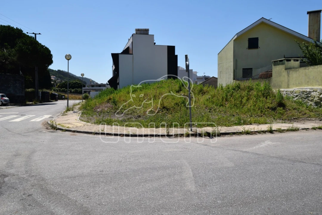 Terreno para Venda em Areosa Foto 2