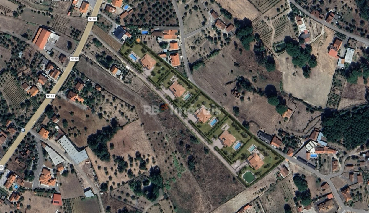 Terreno para Venda em Casais e Alviobeira Foto 1