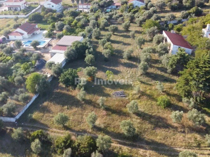 Terreno para Venda em Casais e Alviobeira Foto 2