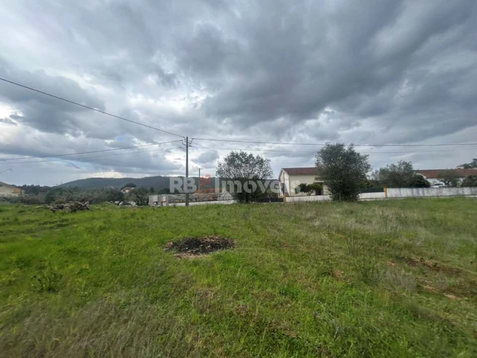 Terreno para Venda em Casais e Alviobeira Foto 30