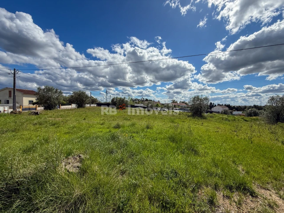 Terreno para Venda em Casais e Alviobeira Foto 17