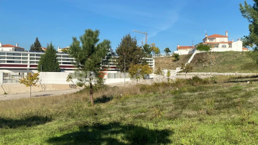 Terreno para Venda em Meia Via