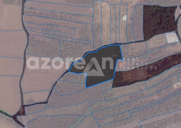 Terreno para Venda em Rabo de Peixe Foto 1