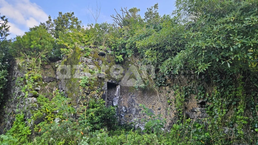 Terreno para Venda em Fajã de Baixo Foto 9