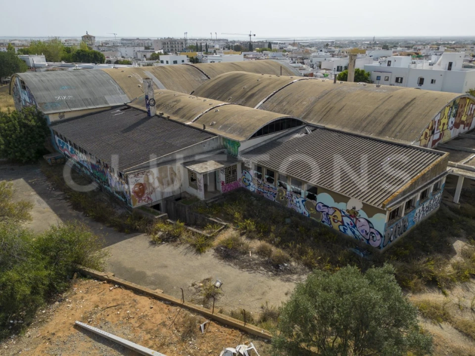 Terreno para Venda em Quelfes Foto 13