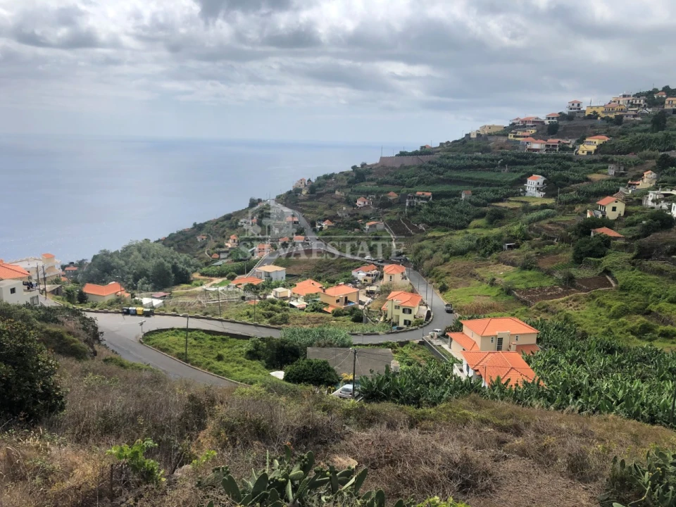 Terreno para Venda em Ribeira Brava Foto 2
