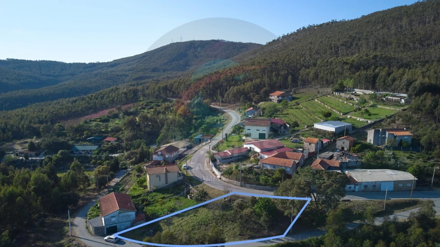 Terreno para Venda em Aguiar de Sousa