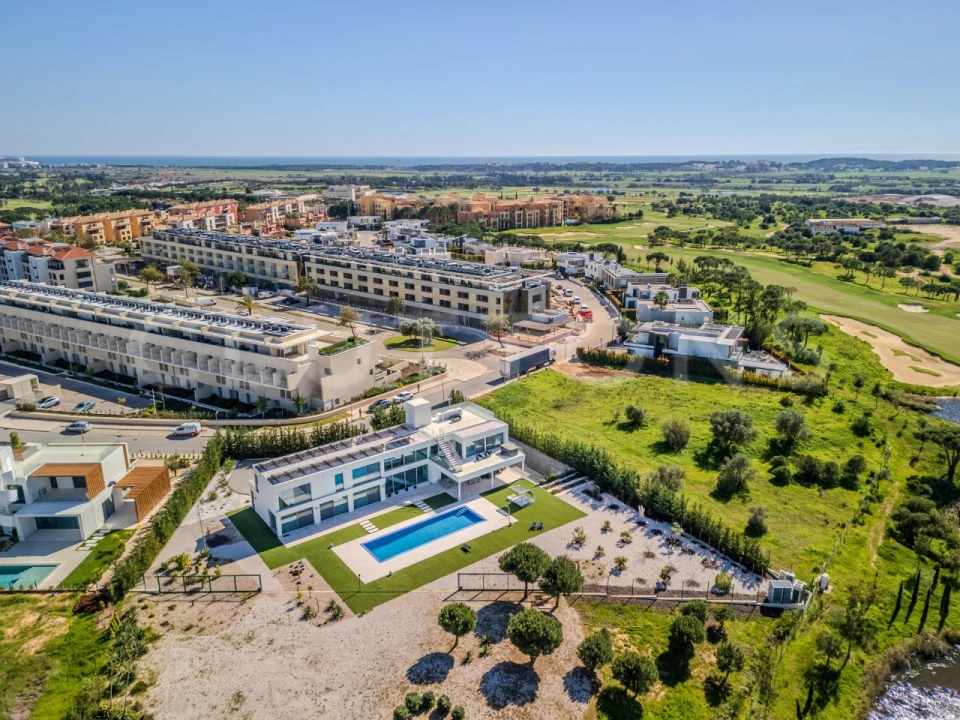 Moradia T5 para Venda em Quarteira Foto 54