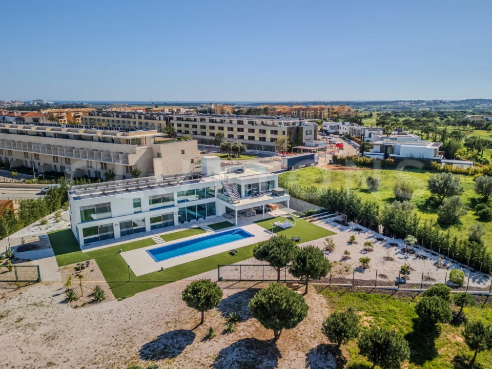 Moradia T5 para Venda em Quarteira Foto 59