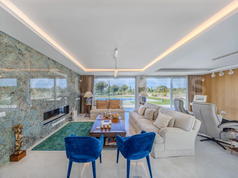 Moradia T5 para Venda em Quarteira Foto 14