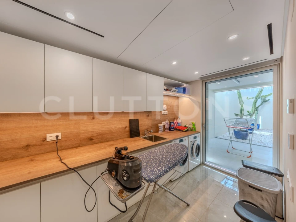 Moradia T5 para Venda em Quarteira Foto 38