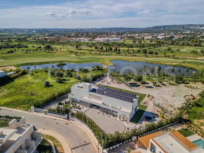 Moradia T5 para Venda em Quarteira Foto 62