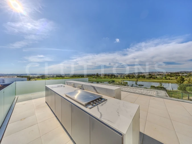 Moradia T5 para Venda em Quarteira Foto 35