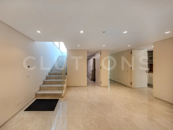 Moradia T5 para Venda em Quarteira Foto 36