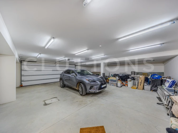 Moradia T5 para Venda em Quarteira Foto 50