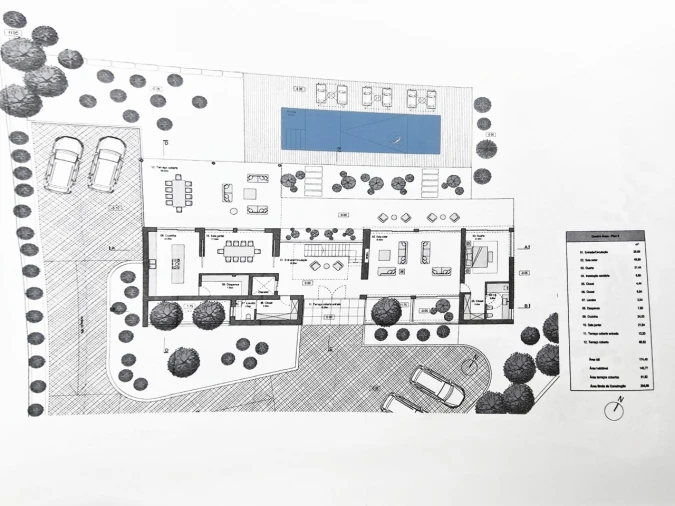 Moradia T5 para Venda em Quarteira Planta 1