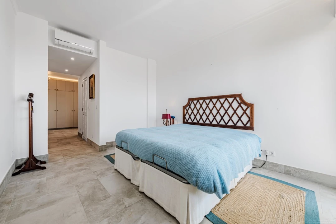 Apartamento T4 para Venda em Carcavelos e Parede Foto 21