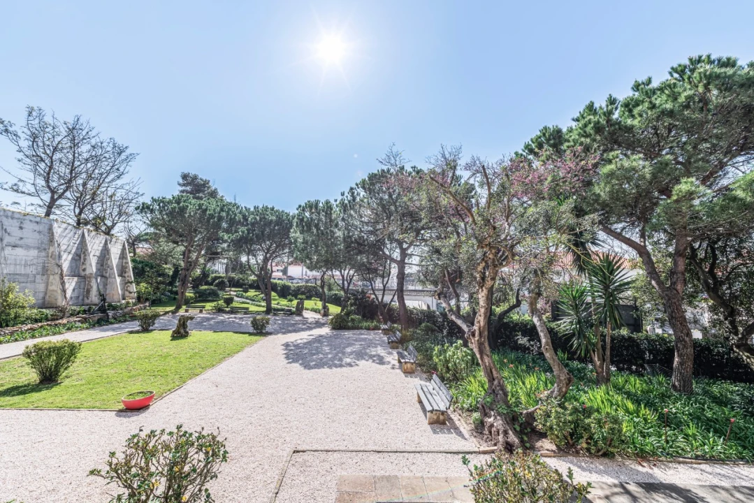 Apartamento T4 para Venda em Carcavelos e Parede Foto 33