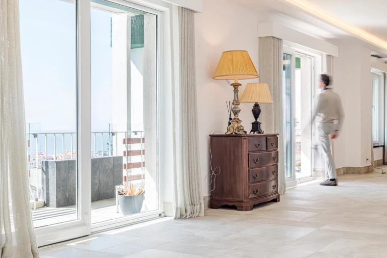 Apartamento T4 para Venda em Carcavelos e Parede Foto 4