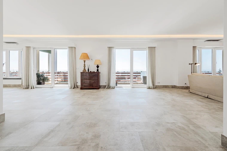 Apartamento T4 para Venda em Carcavelos e Parede Foto 2