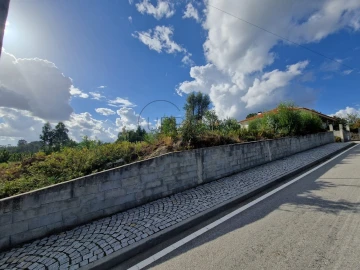 Terreno para Venda em Cavernães