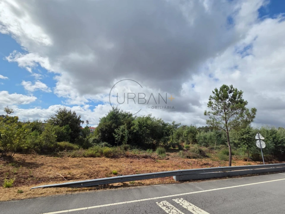 Terreno para Venda em Abraveses Foto 1