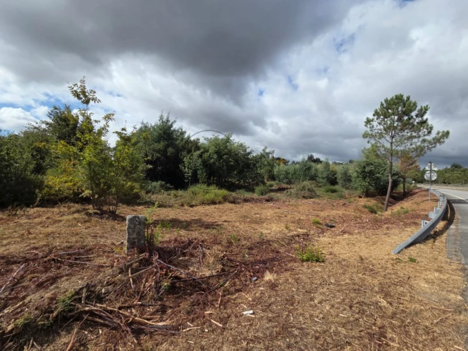 Terreno para Venda em Abraveses Foto 3