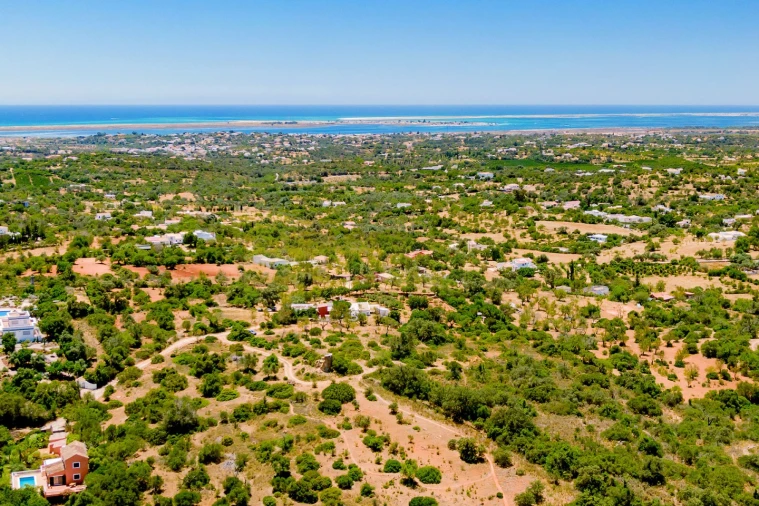 Terreno para Venda em Moncarapacho e Fuseta Foto 1