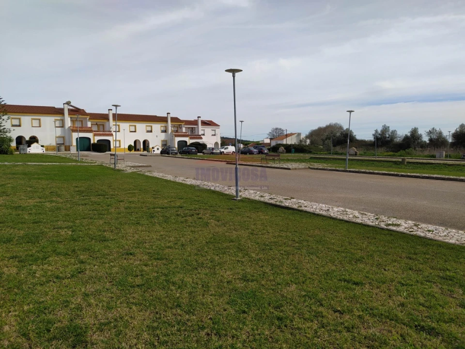 Terreno para Venda em Bencatel Foto 4