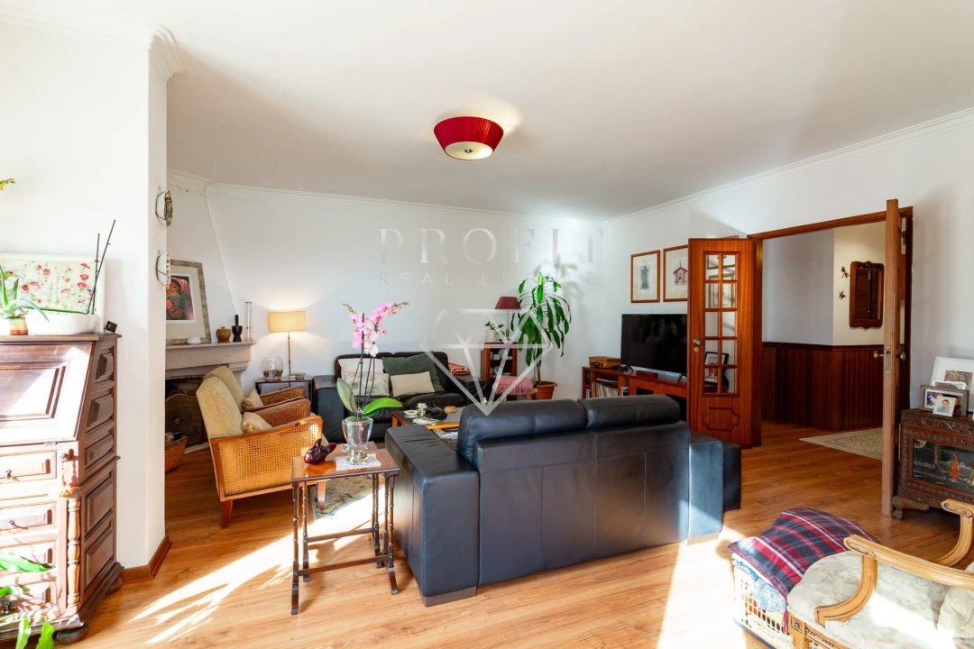 Apartamento T3 para Venda em Carnaxide e Queijas Foto 17