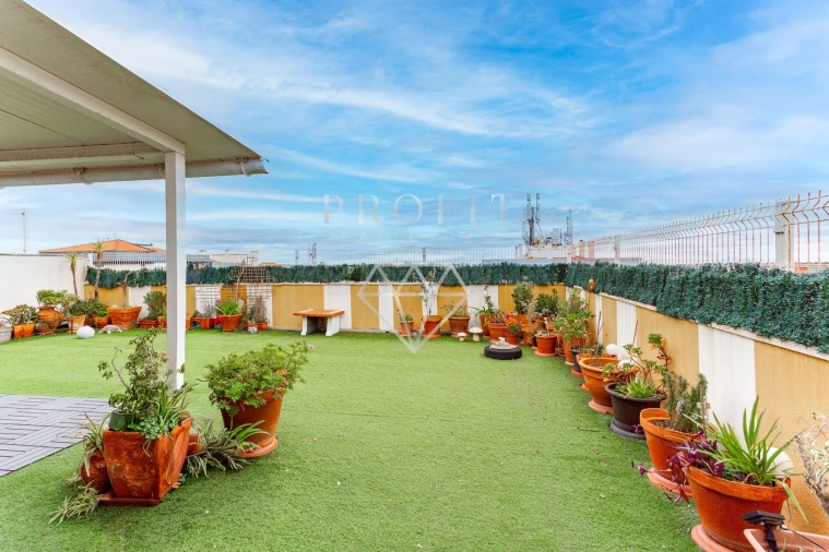 Apartamento T3 para Venda em Carnaxide e Queijas Foto 12