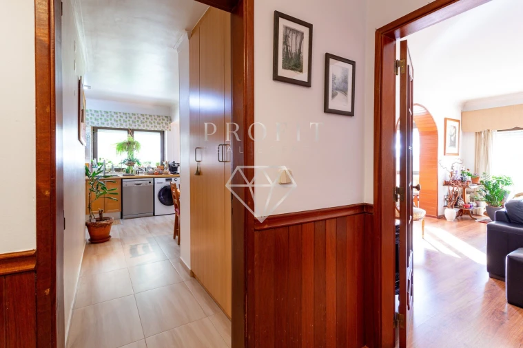 Apartamento T3 para Venda em Carnaxide e Queijas Foto 2