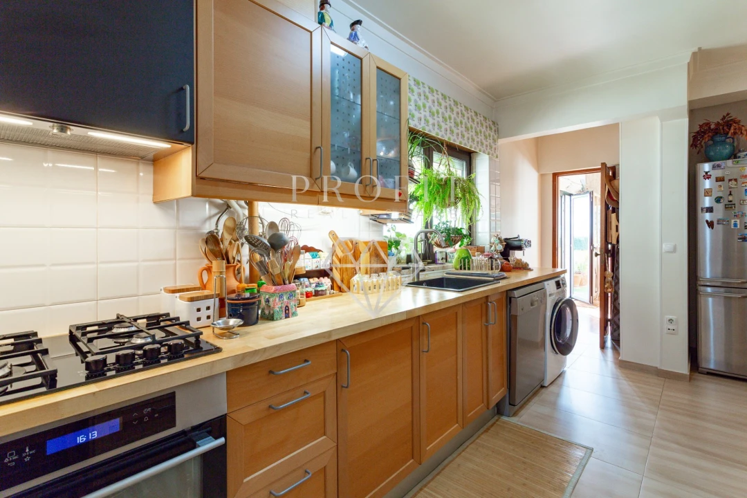 Apartamento T3 para Venda em Carnaxide e Queijas Foto 7