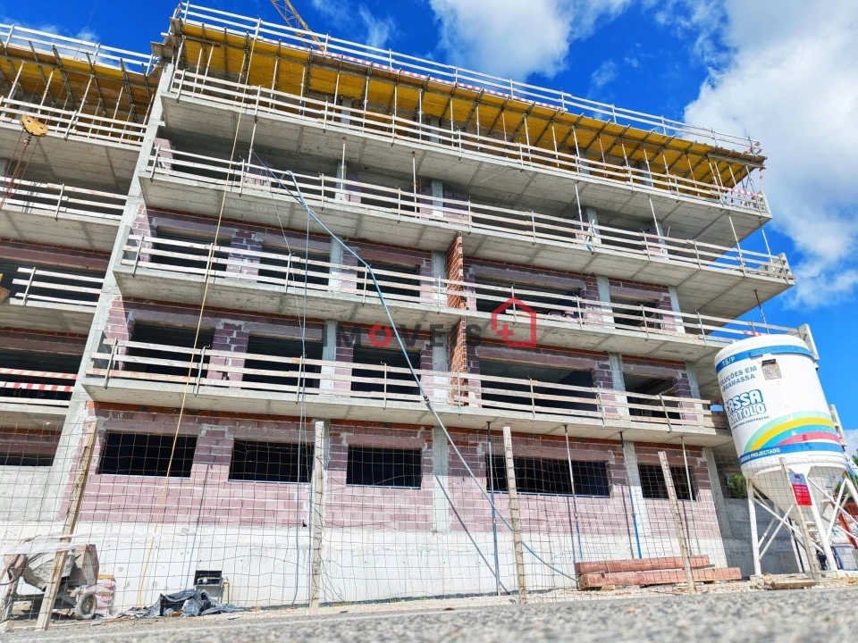 Apartamento T3 para Venda em Leiria, Pousos, Barreira e Cortes Foto 14