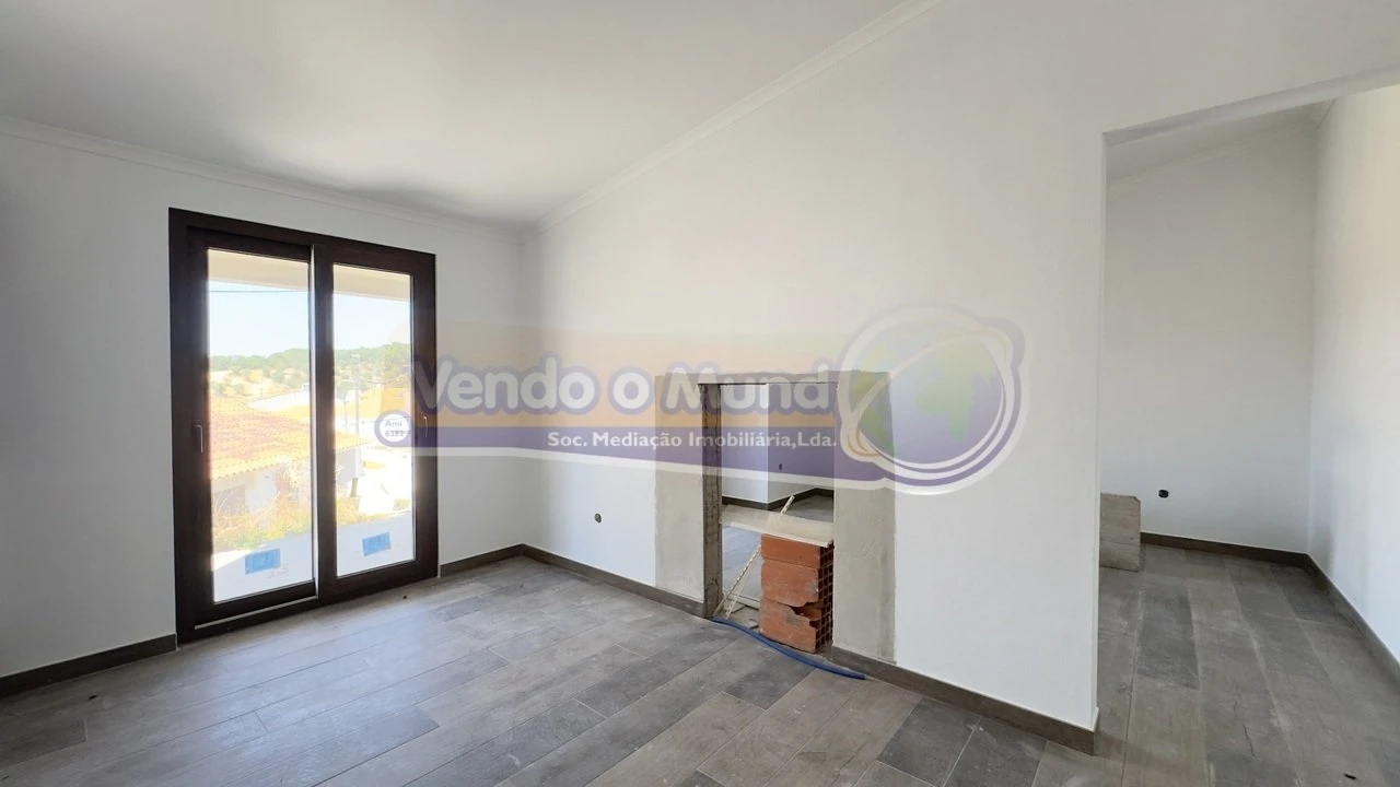 Moradia T2 para Venda em Cortiçadas de Lavre e Lavre Foto 7