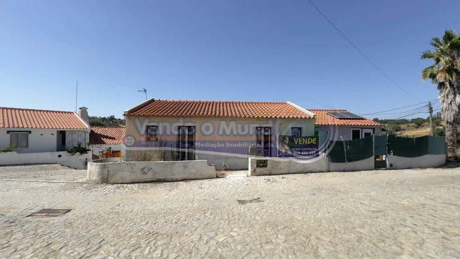 Moradia T2 para Venda em Cortiçadas de Lavre e Lavre