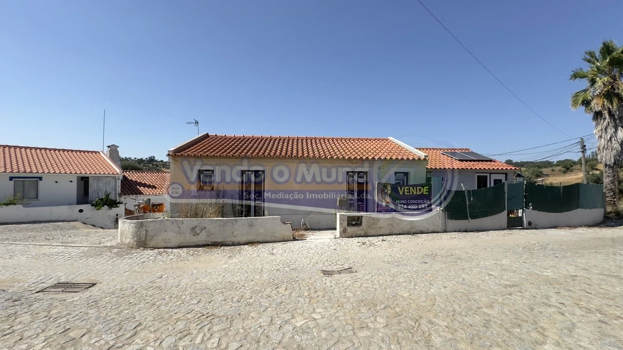 Moradia T2 para Venda em Cortiçadas de Lavre e Lavre Foto 1