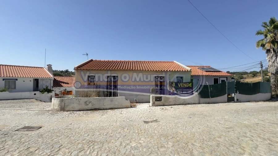 Moradia T2 para Venda em Cortiçadas de Lavre e Lavre
