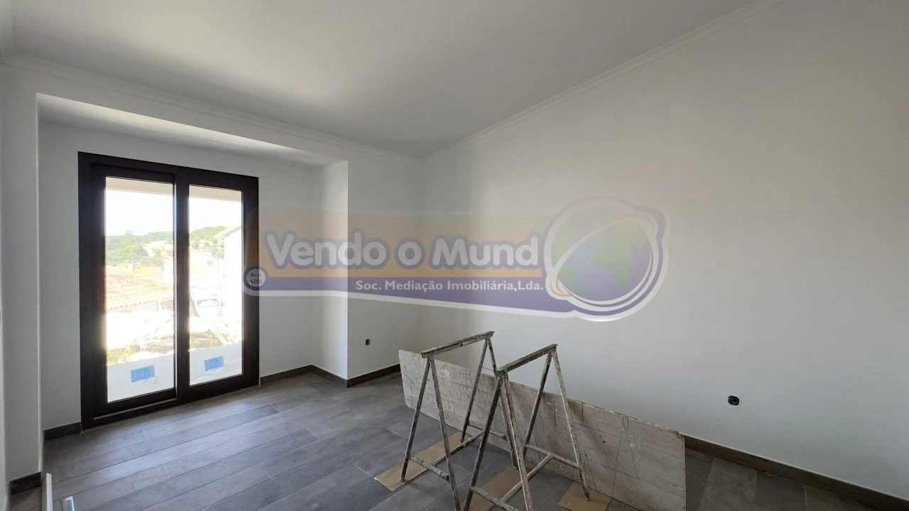 Moradia T2 para Venda em Cortiçadas de Lavre e Lavre Foto 11