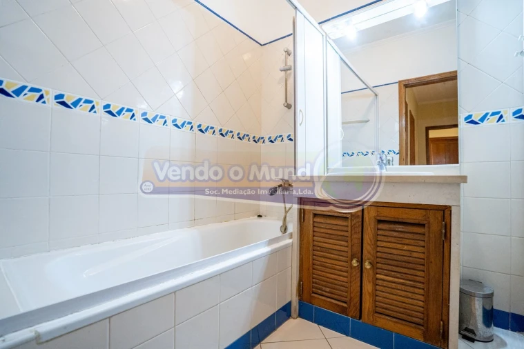 Apartamento T3 para Venda em Castanheira do Ribatejo e Cachoeiras Foto 18